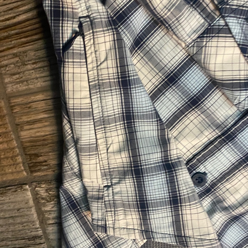 The North Face Plaid Shirt - Picture 5 of 6